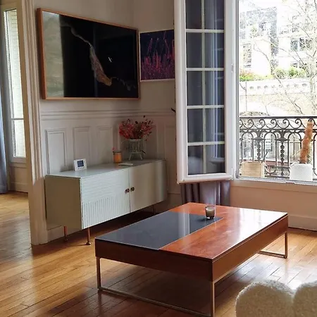Magnifique De Charme Au Coeur De Paris